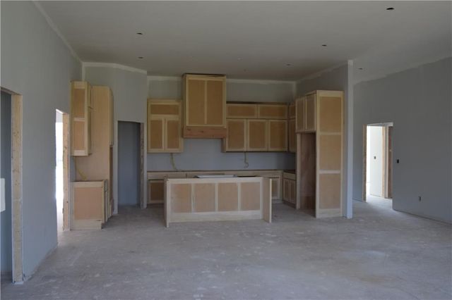 1703 SW Locust Street, Oak Grove, MO 64075