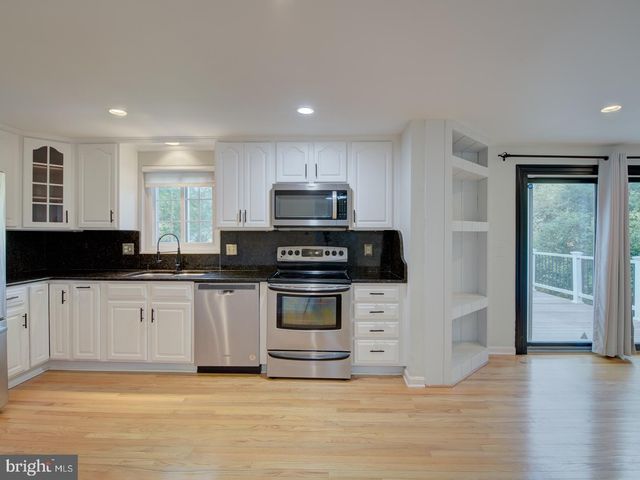 3260 BETHEL CHURCH DR, Woodbridge, VA 22192