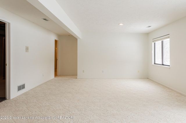 5259 Golden Circle, East Lansing, MI 48823