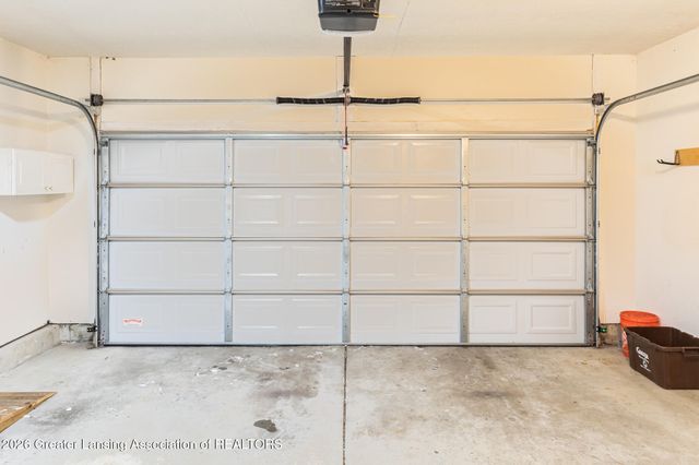 5259 Golden Circle, East Lansing, MI 48823