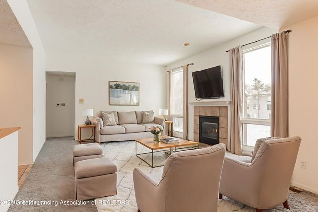 5259 Golden Circle, East Lansing, MI 48823