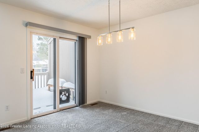 5259 Golden Circle, East Lansing, MI 48823