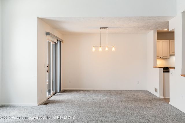 5259 Golden Circle, East Lansing, MI 48823