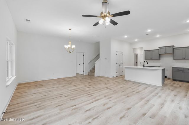 13878 Molly Madeline Lane, Olive Branch, MS 38654