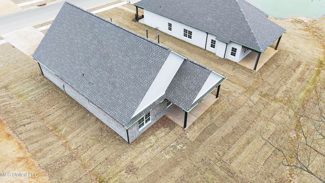 13878 Molly Madeline Lane, Olive Branch, MS 38654