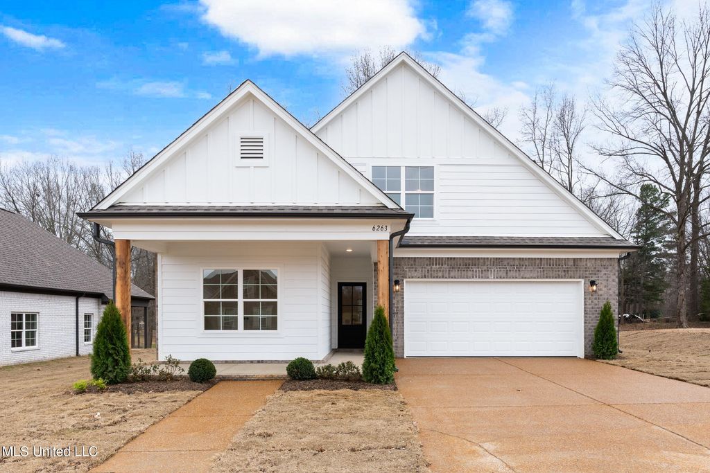 13878 Molly Madeline Lane, Olive Branch, MS 38654