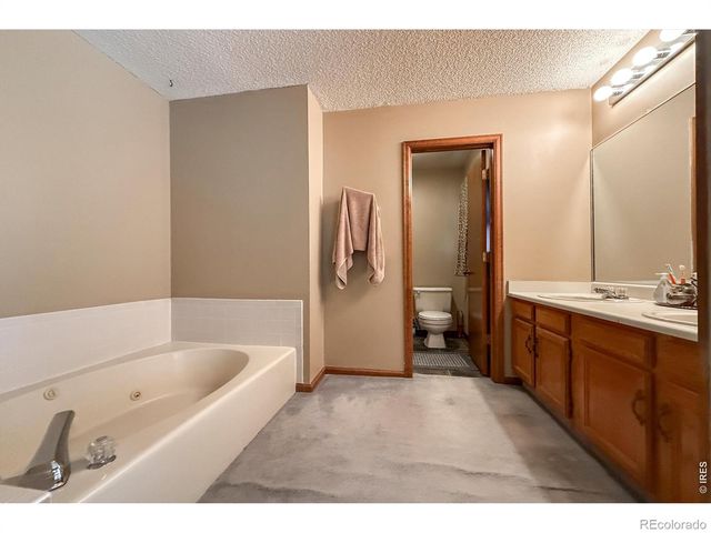 2288 Spinnaker Circle, Longmont, CO 80503