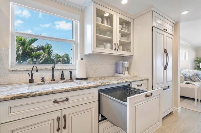 1710 S OCEAN Lane 201, Fort Lauderdale, FL 33316