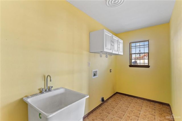 801 N Foster Drive, Edinburg, TX 78542