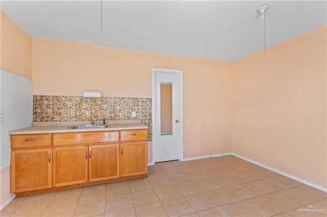 801 N Foster Drive, Edinburg, TX 78542