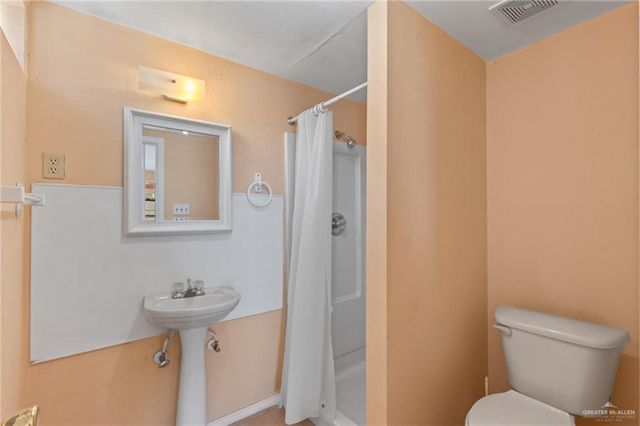 801 N Foster Drive, Edinburg, TX 78542