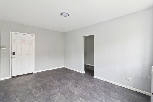 6228 S Western Avenue 203, Chicago, IL 60636