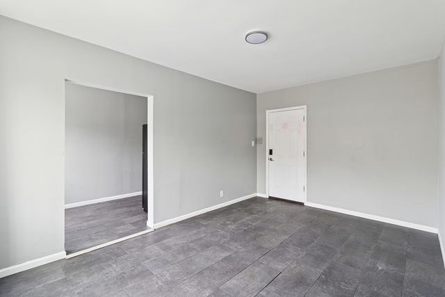 6228 S Western Avenue 203, Chicago, IL 60636