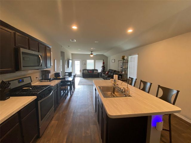 16916 Rich Pines Drive, Conroe, TX 77302