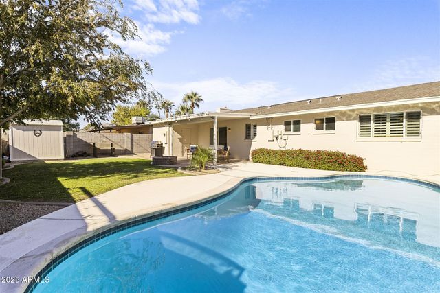 6719 E 2nd Street, Scottsdale, AZ 85251