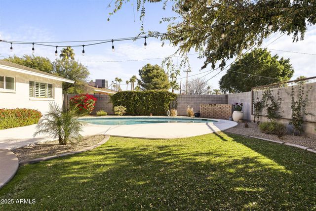 6719 E 2nd Street, Scottsdale, AZ 85251