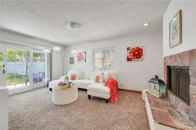 3304 Lewis, Signal Hill, CA 90755