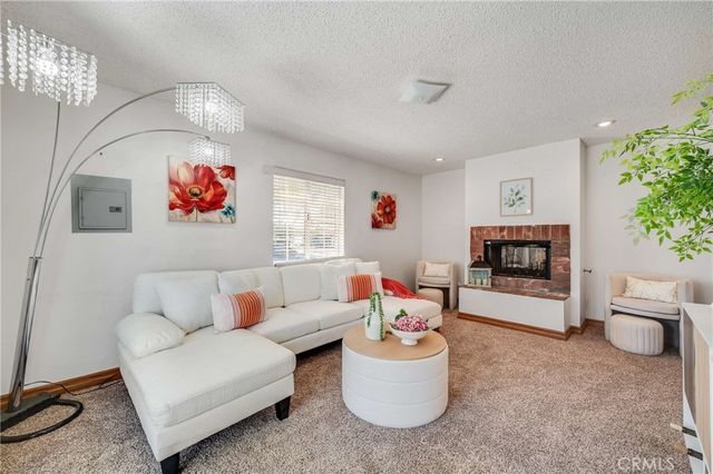 3304 Lewis, Signal Hill, CA 90755