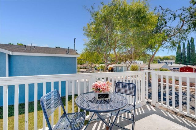 3304 Lewis, Signal Hill, CA 90755