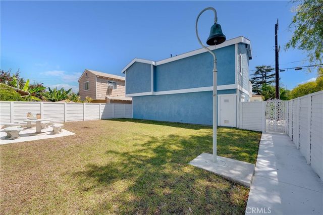 3304 Lewis, Signal Hill, CA 90755