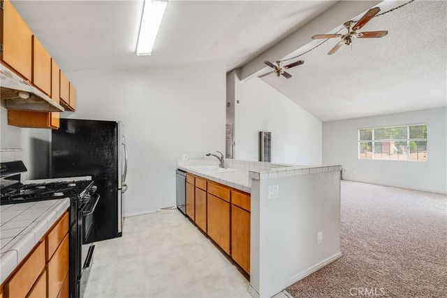 3304 Lewis, Signal Hill, CA 90755
