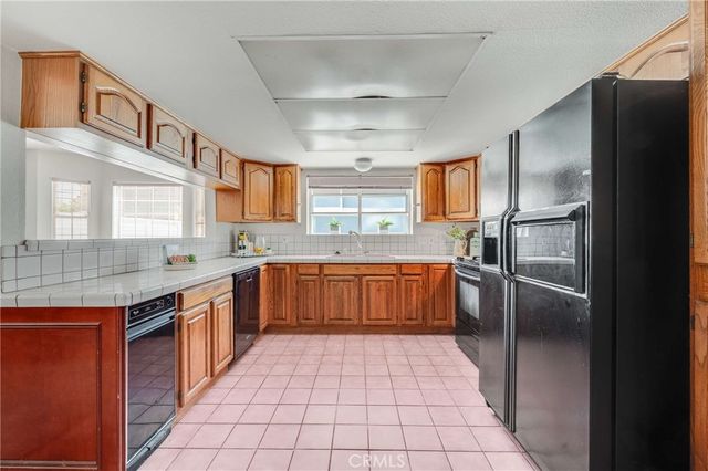 3304 Lewis, Signal Hill, CA 90755