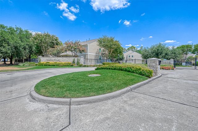 13600 Breton Ridge Street 32C, Houston, TX 77070