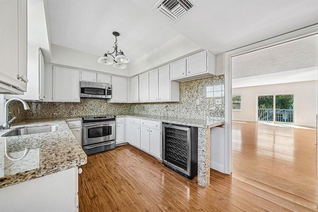 2000 S Ocean Boulevard Y1, Delray Beach, FL 33483