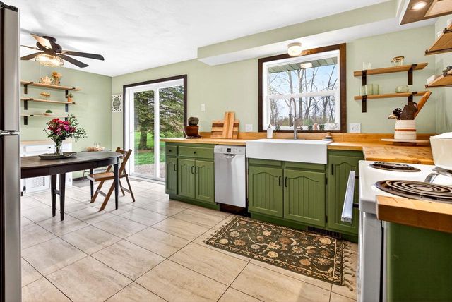 W3903 ADOLPH ROAD, Seymour, WI 54165