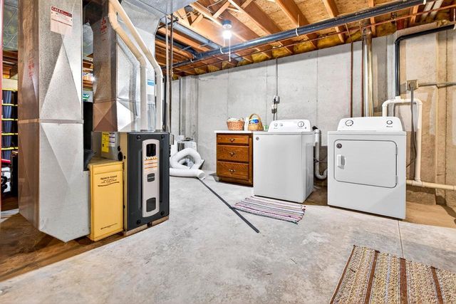 W3903 ADOLPH ROAD, Seymour, WI 54165