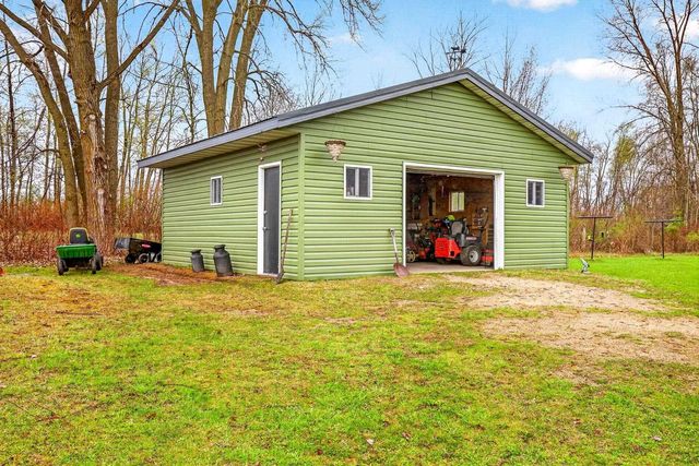 W3903 ADOLPH ROAD, Seymour, WI 54165