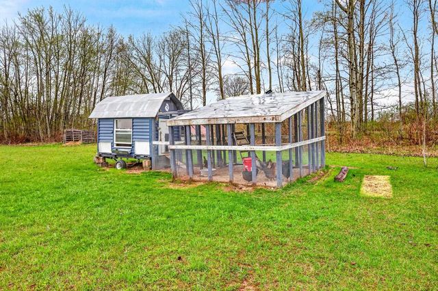W3903 ADOLPH ROAD, Seymour, WI 54165