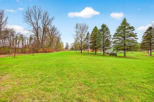W3903 ADOLPH ROAD, Seymour, WI 54165
