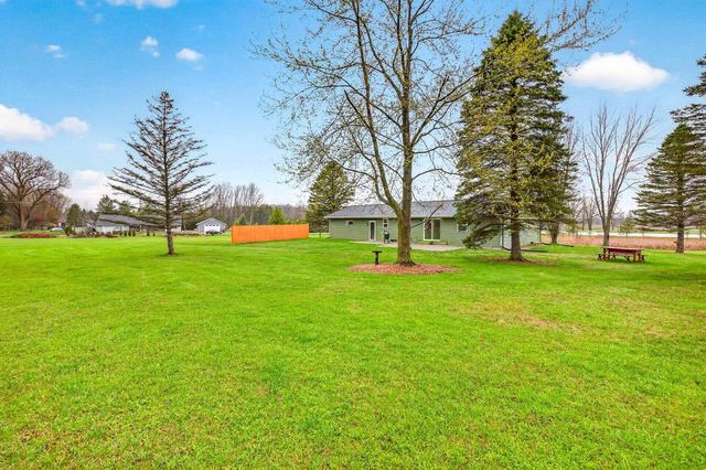 W3903 ADOLPH ROAD, Seymour, WI 54165