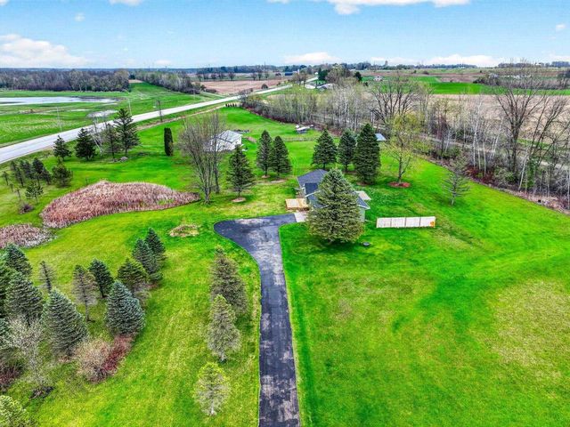 W3903 ADOLPH ROAD, Seymour, WI 54165