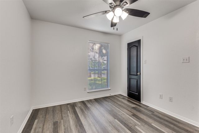 741 Oak Park Drive, Azle, TX 76020