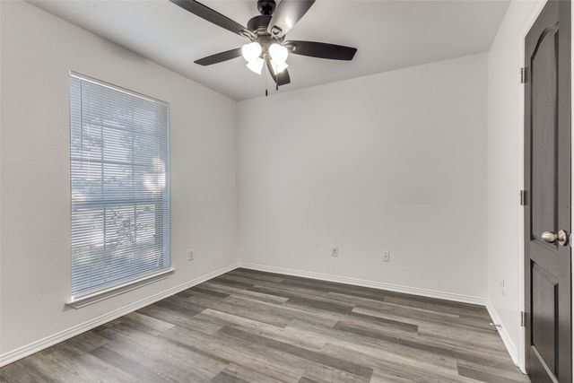 741 Oak Park Drive, Azle, TX 76020