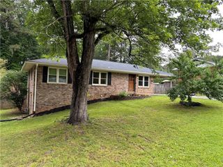 2575 Dobbs NW Drive, Kennesaw, GA 30152