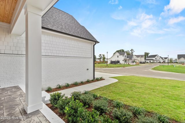 8313 Winding Creek Circle, Wilmington, NC 28411