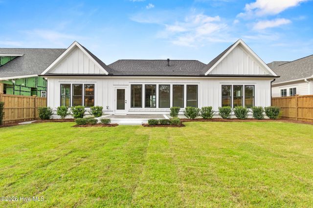 8313 Winding Creek Circle, Wilmington, NC 28411