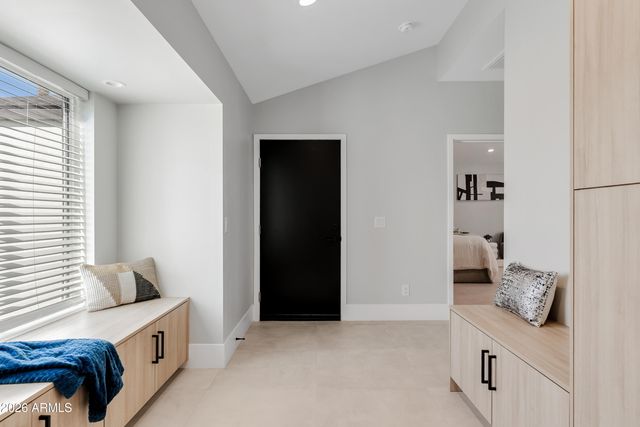 7717 N 7TH Avenue, Phoenix, AZ 85021