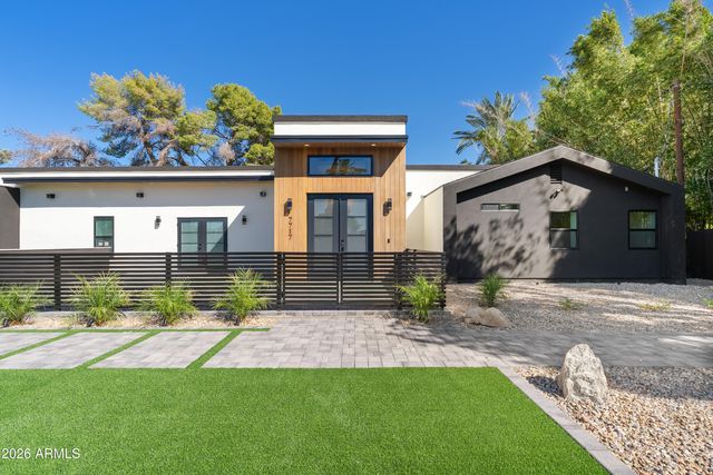7717 N 7TH Avenue, Phoenix, AZ 85021