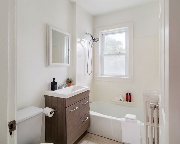 304-306 Cummins Highway 3, Boston, MA 02131