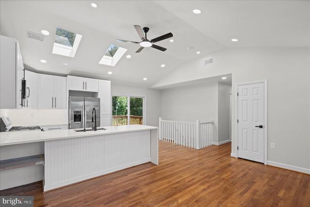 7001 BISHOP DR, Capitol Heights, MD 20743
