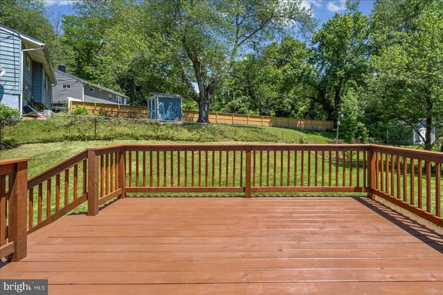 7001 BISHOP DR, Capitol Heights, MD 20743