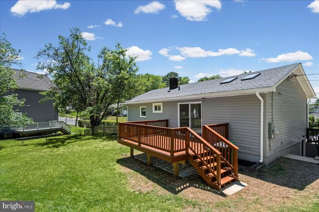 7001 BISHOP DR, Capitol Heights, MD 20743