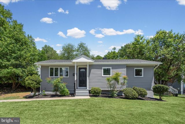 7001 BISHOP DR, Capitol Heights, MD 20743