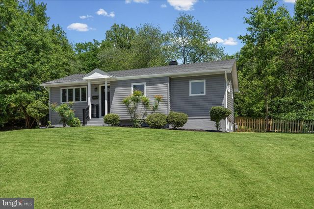 7001 BISHOP DR, Capitol Heights, MD 20743