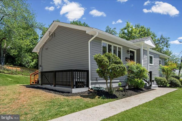 7001 BISHOP DR, Capitol Heights, MD 20743