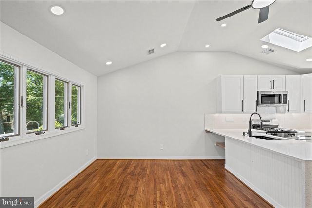 7001 BISHOP DR, Capitol Heights, MD 20743